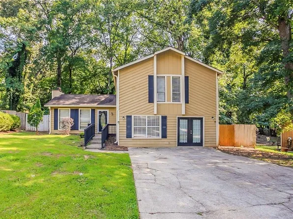 5383 Forest East Ln, Stone Mountain, GA 30088