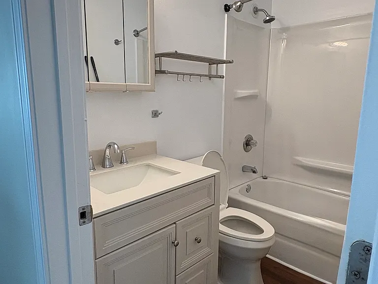 718 Florence Pl NW — Photo 14