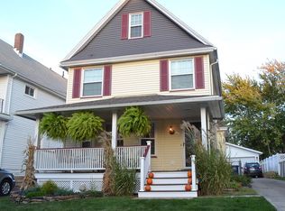 1539 Orchard Grove Ave, Lakewood, OH