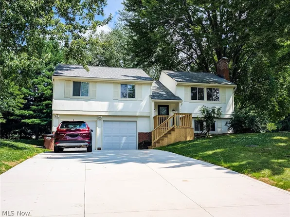 1210 Tumbleweed St NE, Uniontown, OH 44685