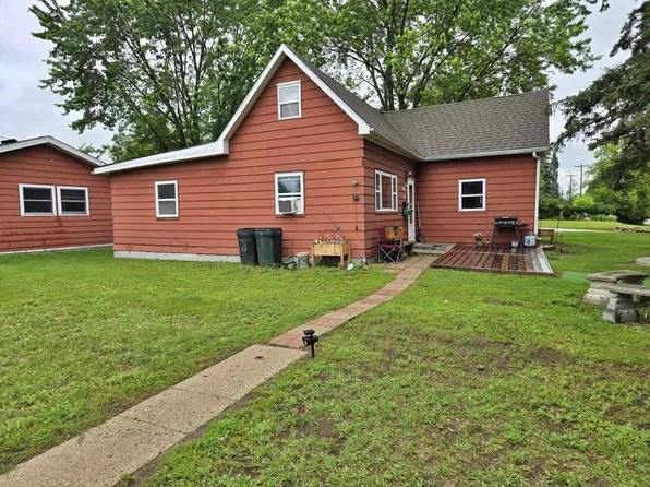 607 & 607-1/2 Riverside Ave, Park Rapids, MN 56470