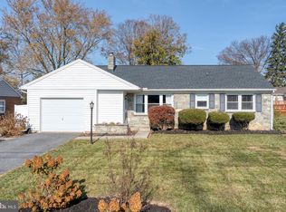 2197 Veumont Dr, Lancaster, PA 17601