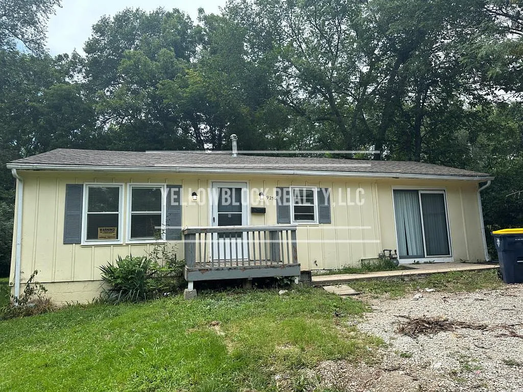 9250 Walnut Street — Photo 1