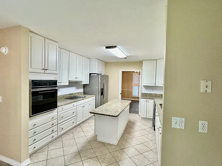 640 Wedgewood Dr — Photo 24