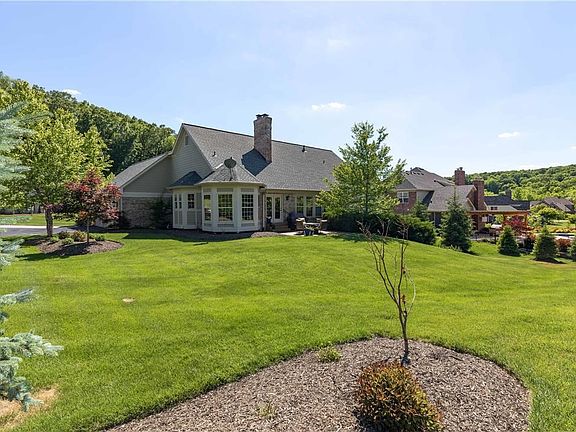 3rd image of 575 Deer Valley Ct