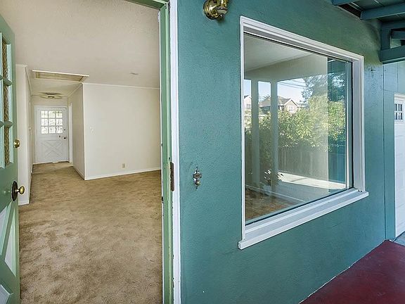 4th image of 1610 Kentfield Ave