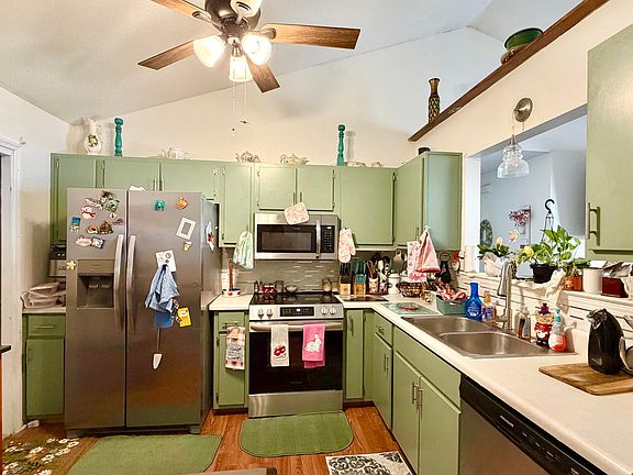 3rd image of 2880 Aplin Rd
