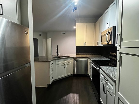 4th image of 14720 West Rd #4104