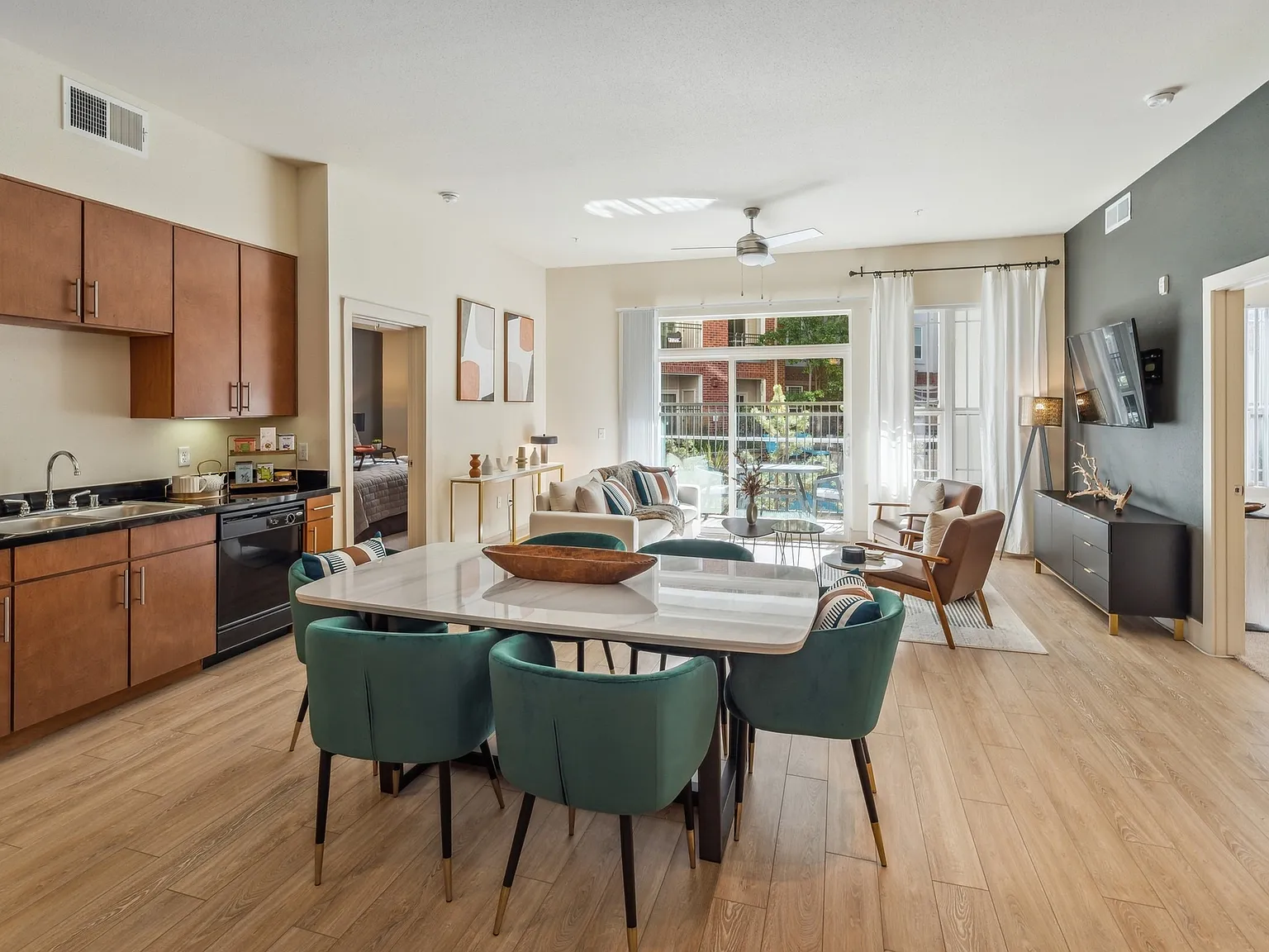 AMLI Park Avenue — Photo 1
