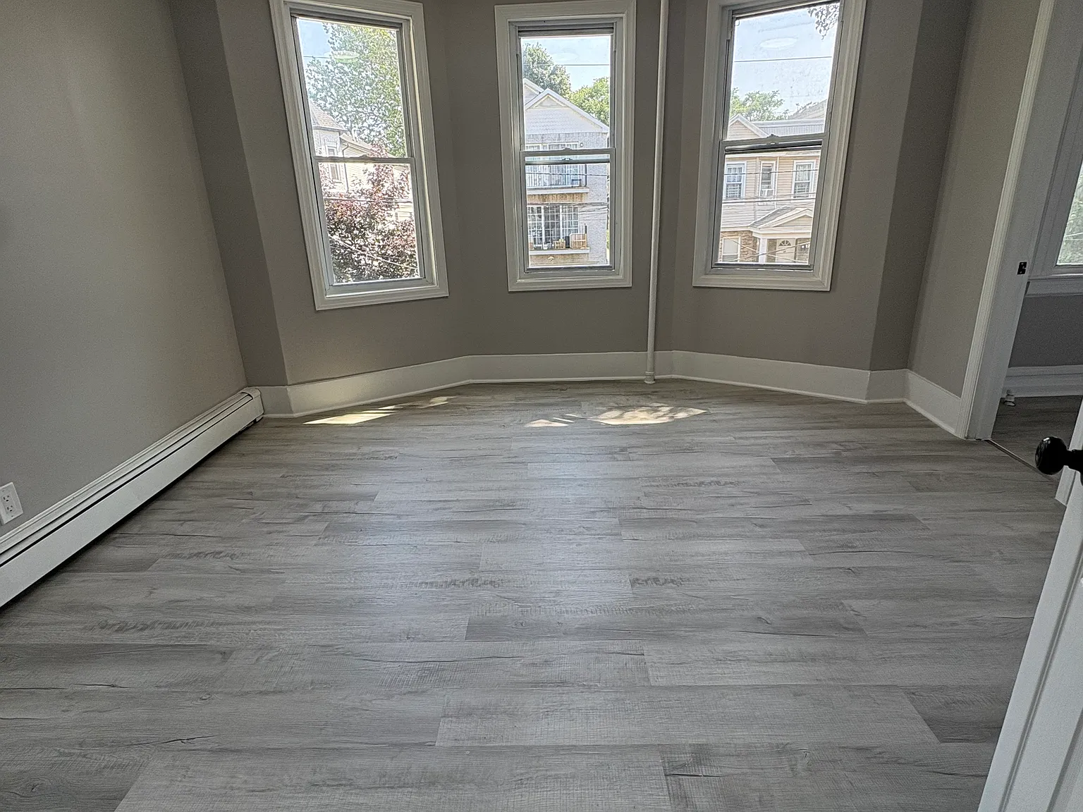 3 bed, $1,999 — Photo 4