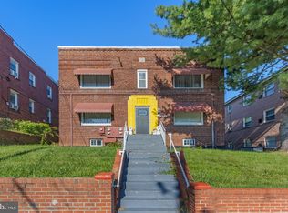 520 44th St NE, Washington, DC 20019