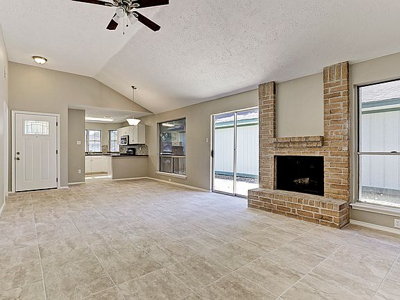 4th image of 20622 Broughwood Cir