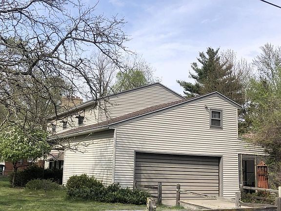 2nd image of 4696 Heinicke St
