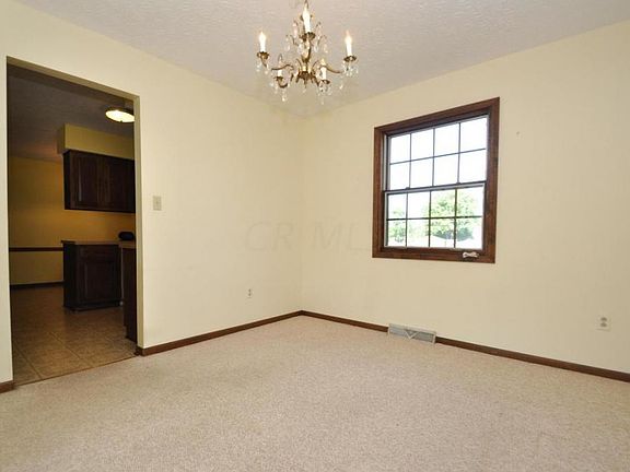 4th image of 241 Parkview Dr