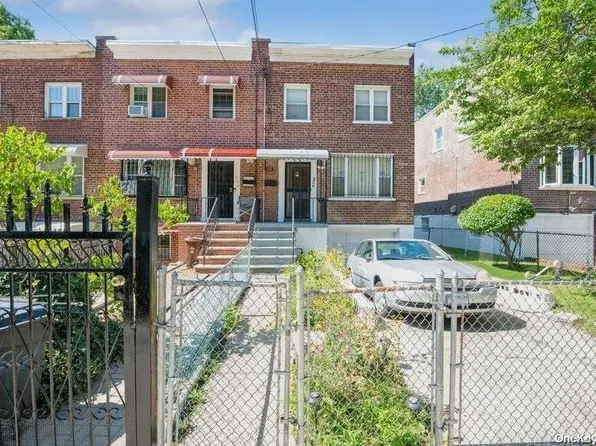 924 E 228th Street, Bronx, NY 10466