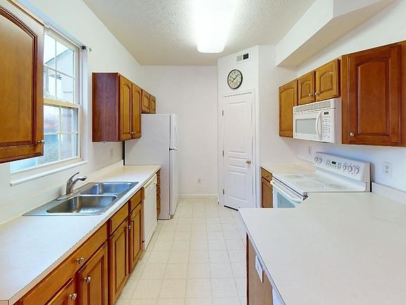 4th image of 4319 Fontenay Dr
