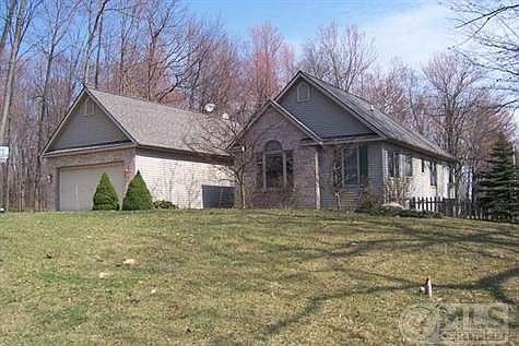2nd image of 15024 Oakwood Dr