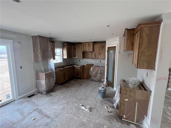 3rd image of 655 S Ranson Pl