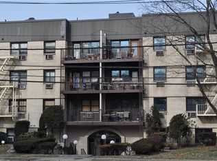 2261 Palmer Ave APT 4K, New Rochelle, NY 10801