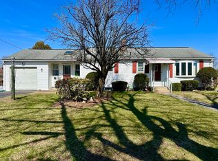 40 Stewart Ln, Agawam, MA 01001