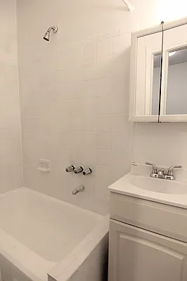 Rented by GPA Realty | media 18