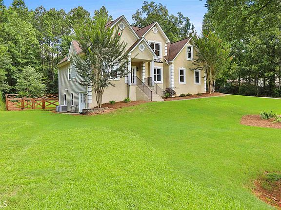 3rd image of 15 Barrington Grange Ct