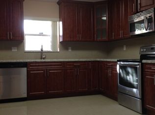 3237 Hayes St, Hollywood, FL 33021