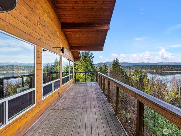 341 E Olympic Vista Drive, Union, WA 98592