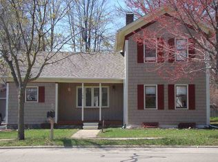 106 N Main St, Leslie, MI 49251