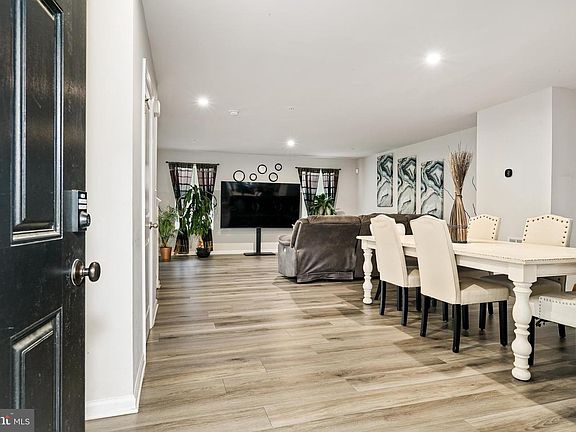 2nd image of 2 Ridgely Forest Dr