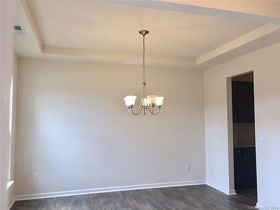 2nd image of 1046 Wellington Ave #7