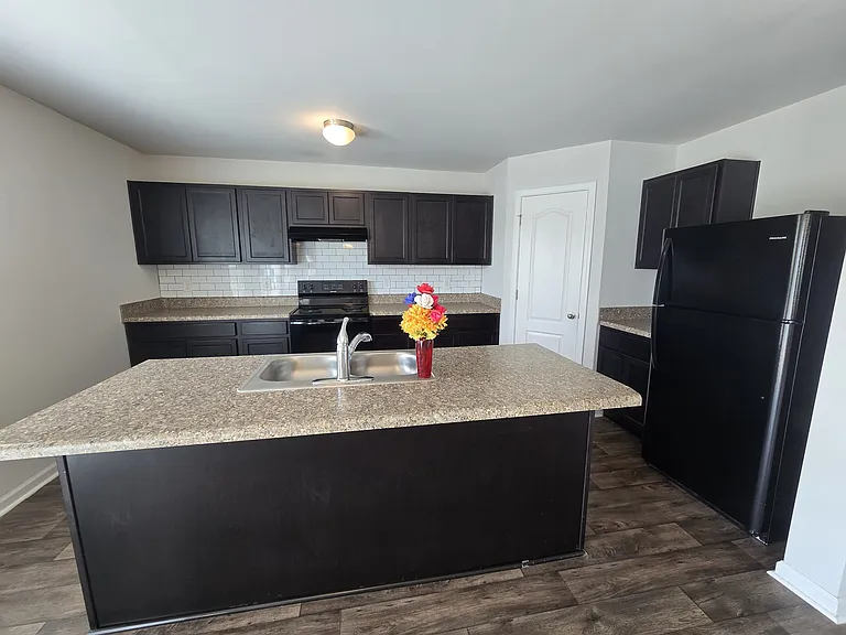 129 Maple Tree Ln — Photo 16