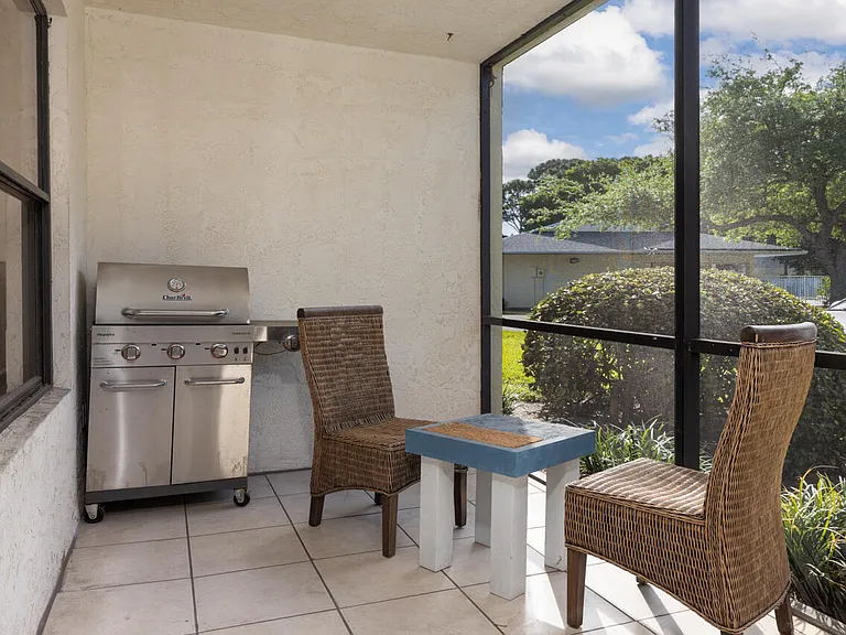 6537 SE Federal Hwy #101 — Photo 18