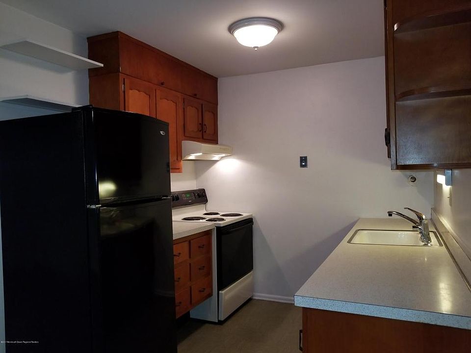 1st image of 143A Farrington Ct #100A