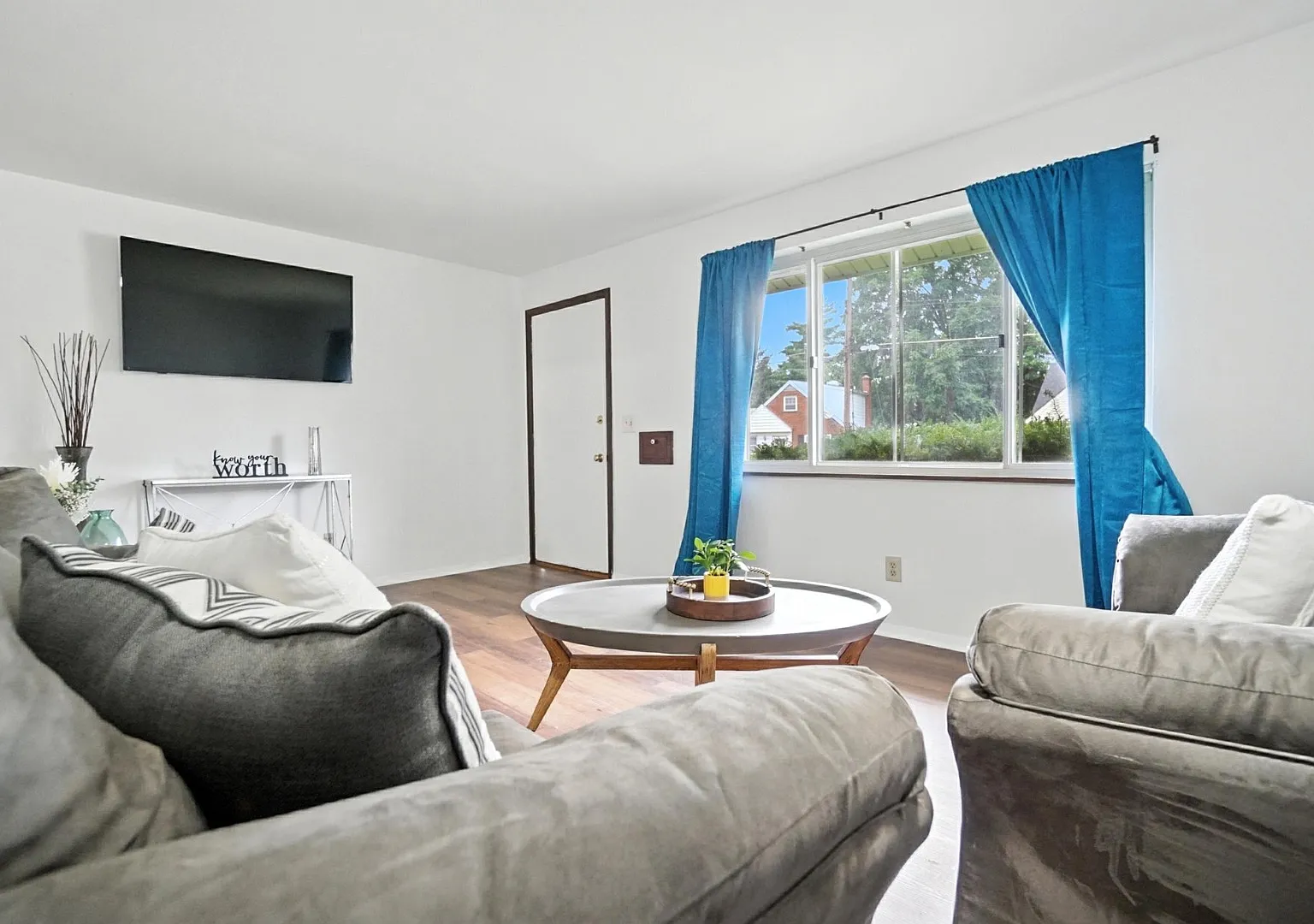 2295 Deblin Dr — Photo 3