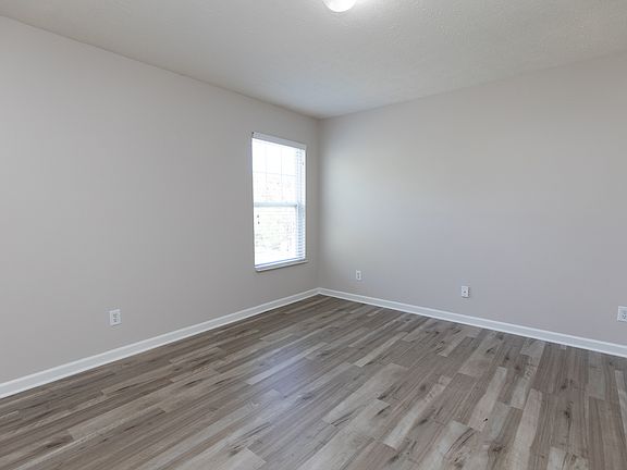 4th image of 156 Ivy Hill Ln