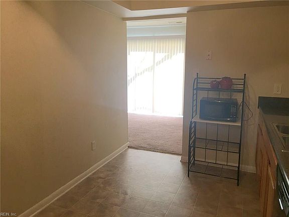 4th image of 1360 Glyndon Dr