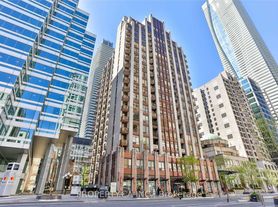 85 Bloor St E