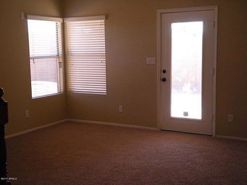 4th image of 4046 E Alder Ave
