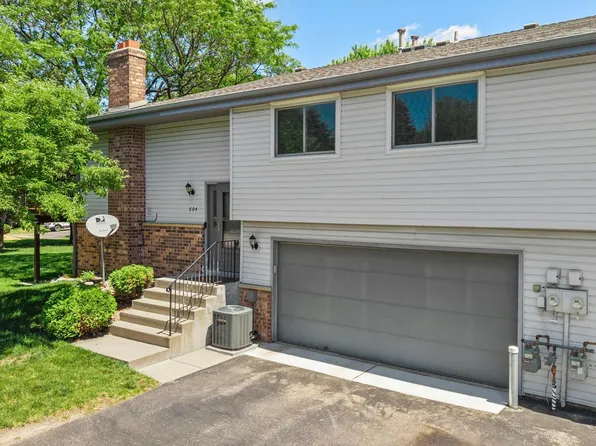 604 Portland Pl, Burnsville, MN 55337