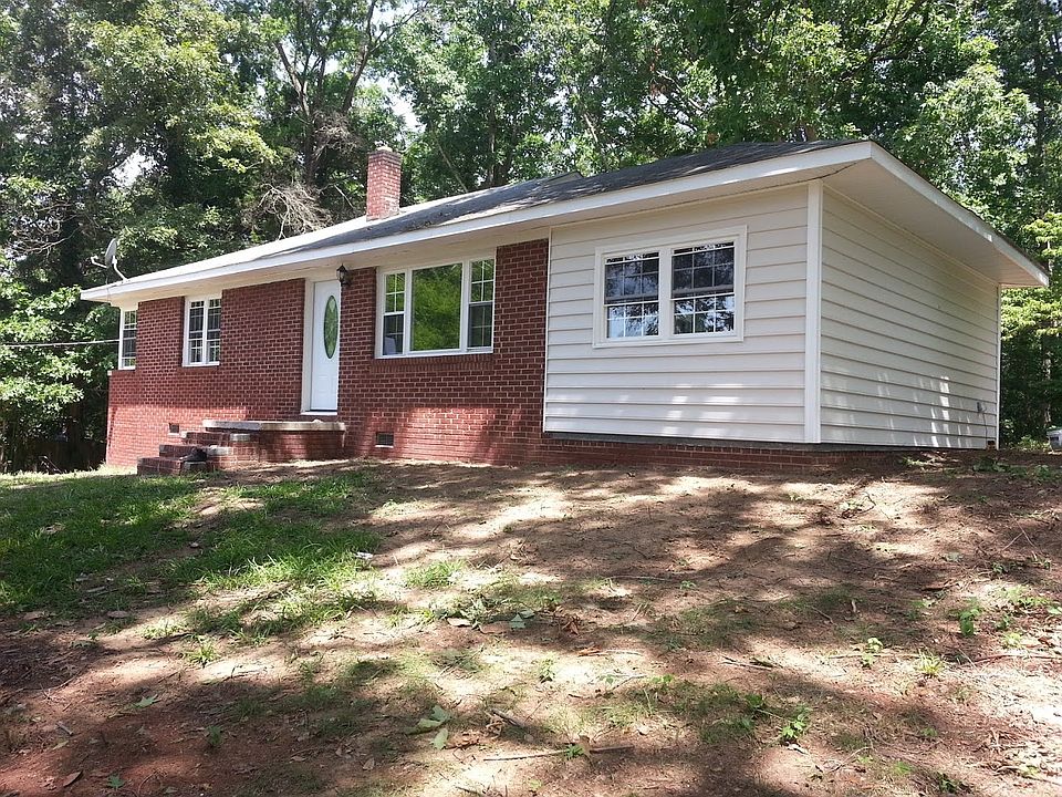 1st image of 2049 Woodcrest Cir
