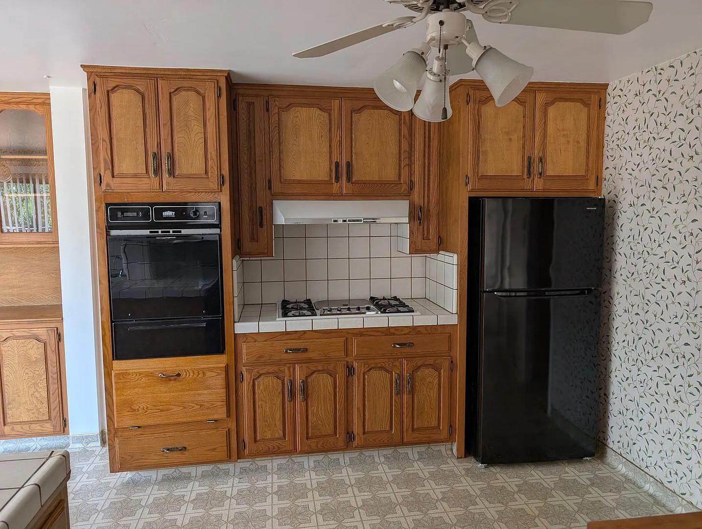 Rural ranch style home with a nice floor plan offering nice amenities. — Photo 3