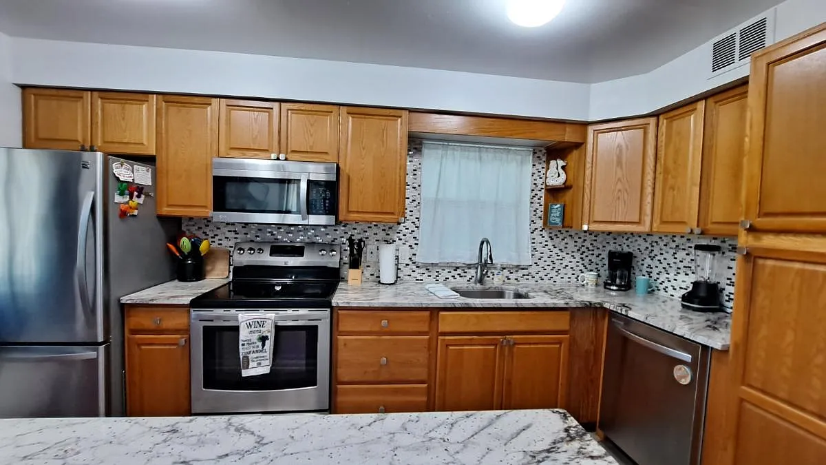 Updated Beautiful Furnished Kitchen