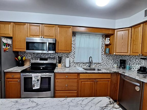 Updated Beautiful Furnished Kitchen