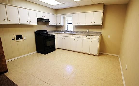 eat in kitchen