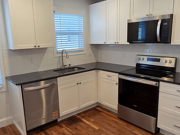 2nd image of 212 Brookside Pkwy #3