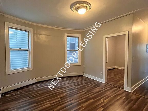 4th image of 122 Randolph Ave Floor 1