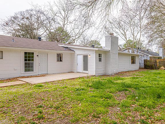 4th image of 3016 Longwood Dr