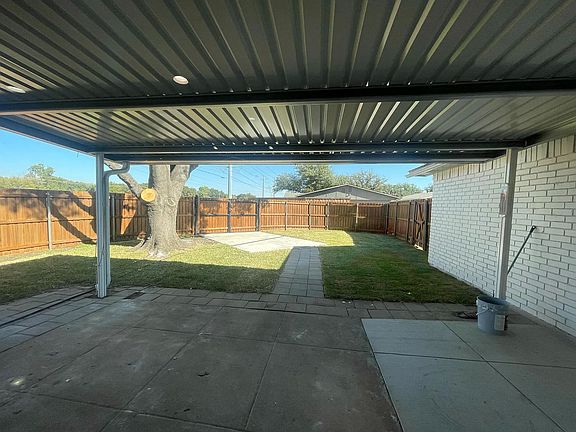 3rd image of 5201 Fisher Dr