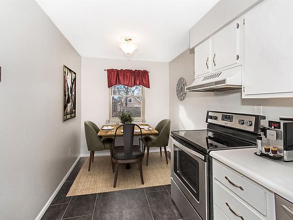 5th image of 2920 Observatory Ave Unit 6